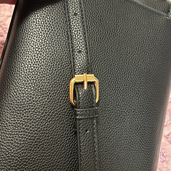 Ellen Tracy Crossbody - Picture 10 of 13